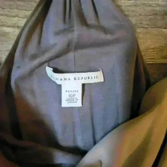 Banana Republic Two-Tone Silk Knot Back Dress with Cowl Neck Size 10P - Picture 3 of 7